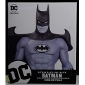 BATMAN BLACK & WHITE STATUE BY NORM BREYFOGLE