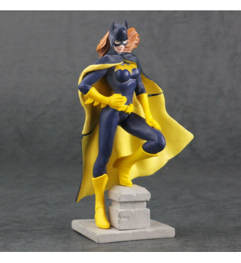DC UNIVERSE BATMAN HG GASHAPONS - BATGIRL